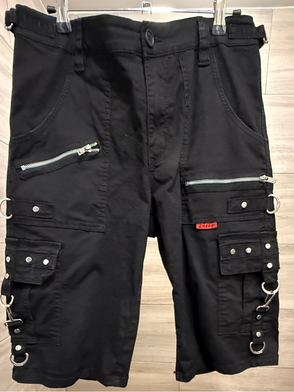 Tripp NYC Black Cargo Shorts with Rings & Zip Accents Sz 30